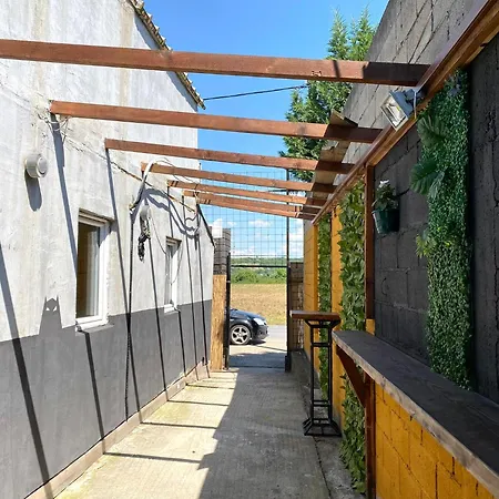 Kuca Za Proslave I Odmor Zmajevo Gnezdo Umka