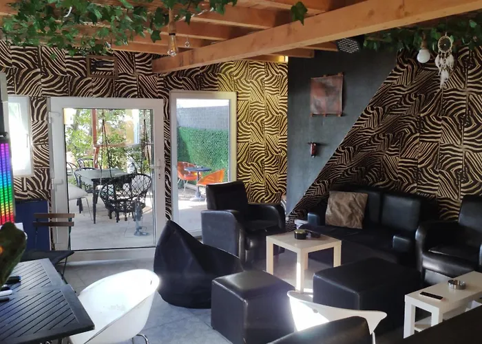 Kuca Za Proslave I Odmor Zmajevo Gnezdo Umka